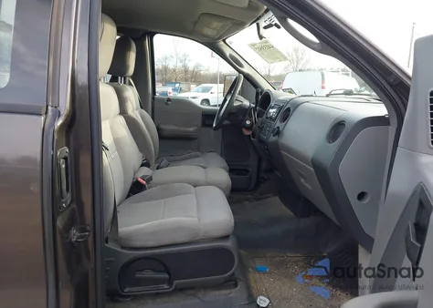 2005 Ford F-150 Stx/Xl/Xlt z USA, uszkodzony, nr VIN 1FTRF12W85NA32637